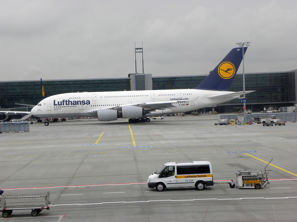 Photo of Lufthansa D-AIMD, Airbus A380-800