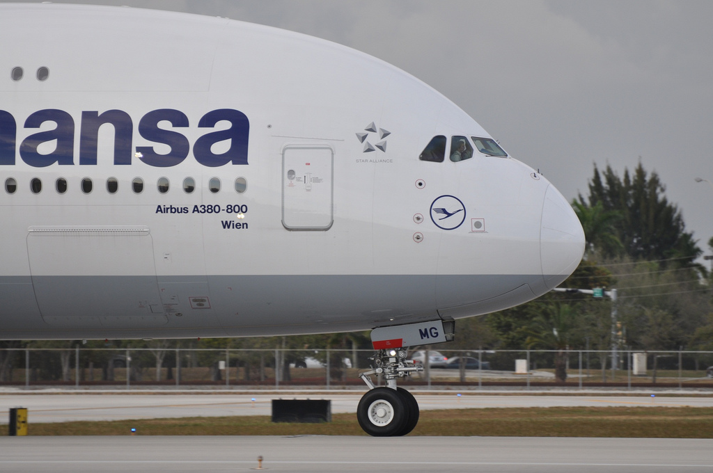 Photo of Lufthansa D-AIMG, Airbus A380-800