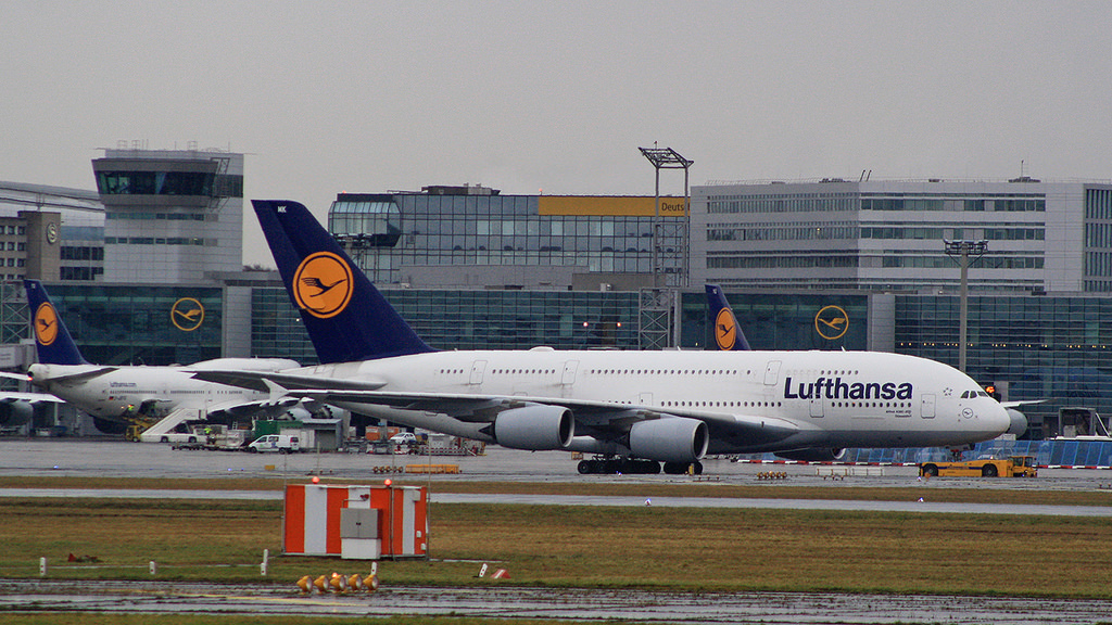 Photo of Lufthansa D-AIMK, Airbus A380-800