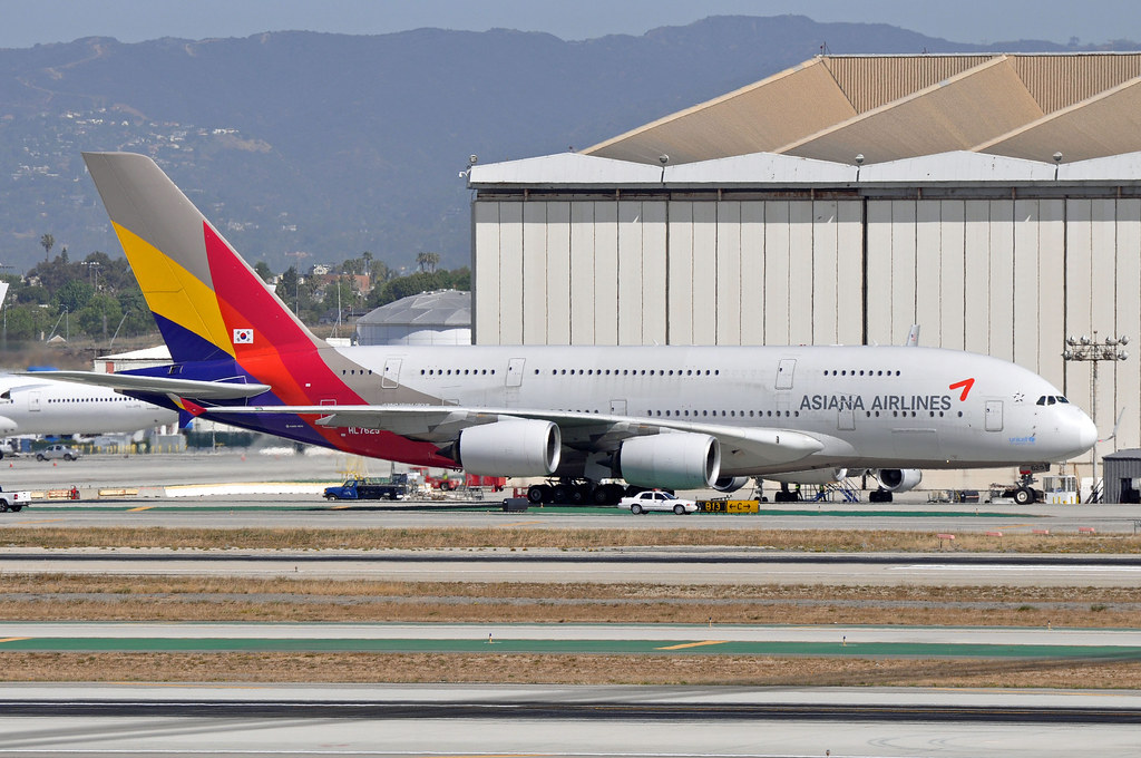 Photo of Asiana Airlines HL7625, Airbus A380-800