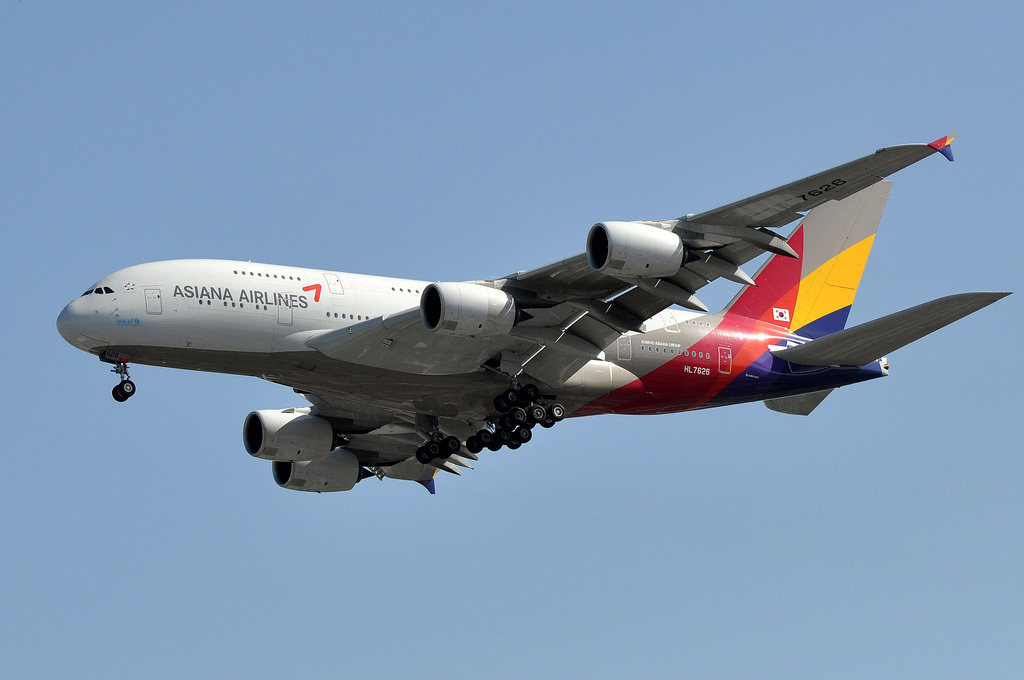 Photo of Asiana Airlines HL7626, Airbus A380-800