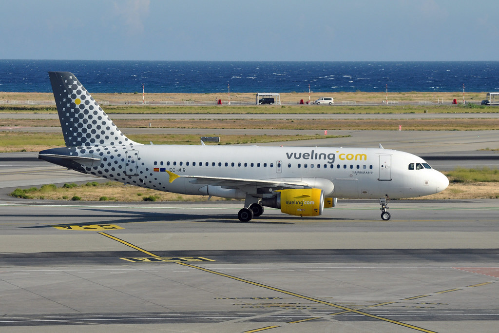 Photo of Vueling EC-MIR, Airbus A319