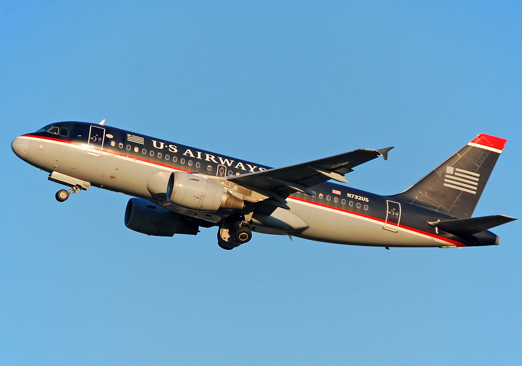 Photo of American Airlines N732US, Airbus A319