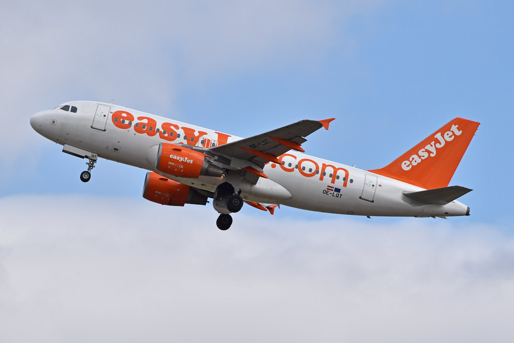 Photo of Easyjet Europe OE-LQT, Airbus A319