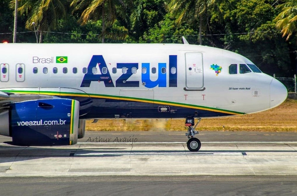 Photo of Azul Linhas Aereas PR-YRE, Airbus A320-200N