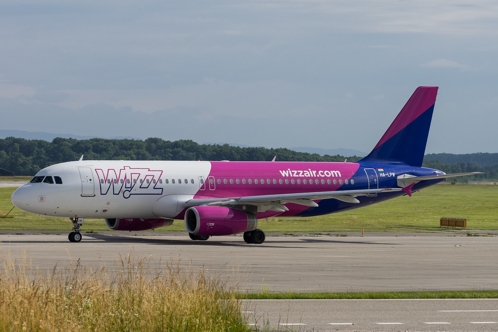 Photo of Wizz Air HA-LPW, Airbus A320