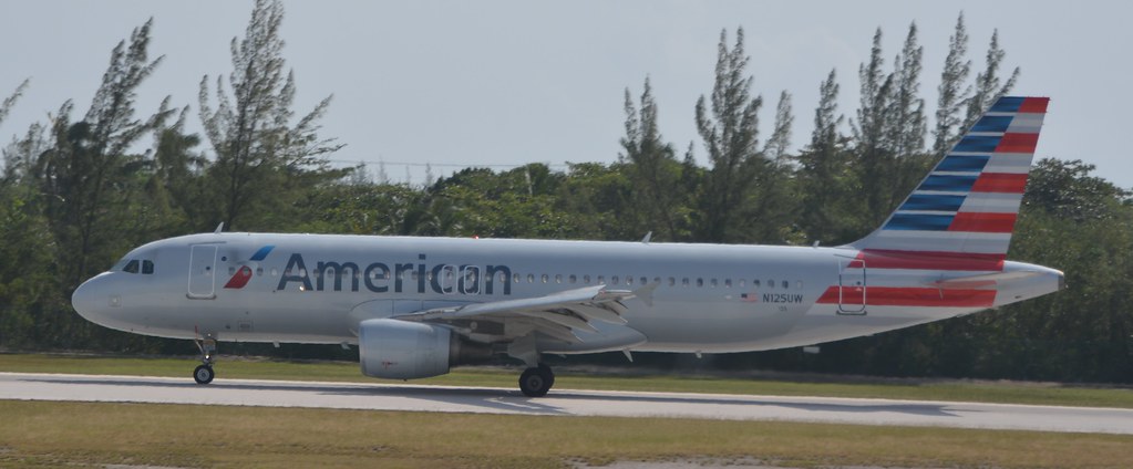 Photo of American Airlines N125UW, Airbus A320