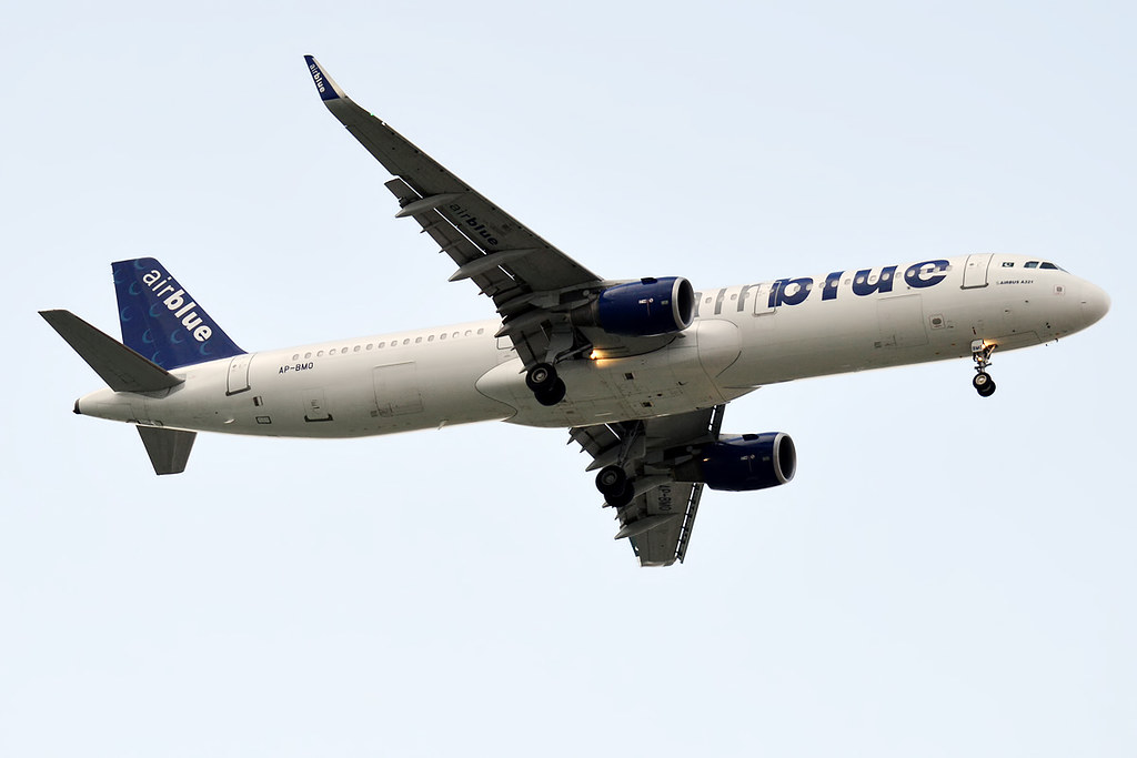 Photo of Airblue AP-BMO, Airbus A321