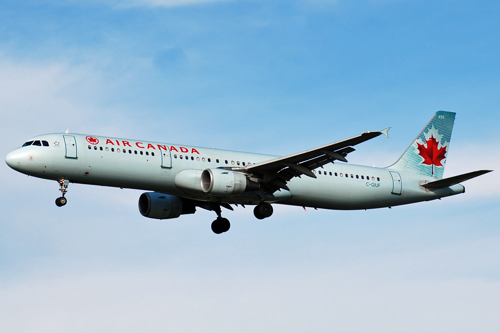 Photo of Air Canada C-GIUF, Airbus A321