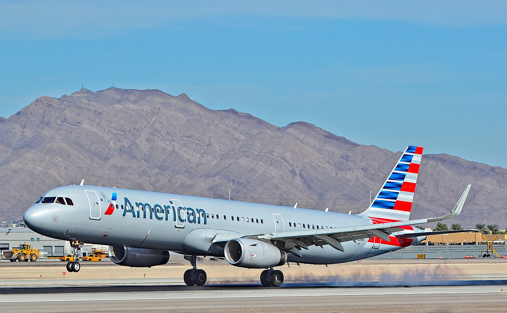 Photo of American Airlines N119NN, Airbus A321