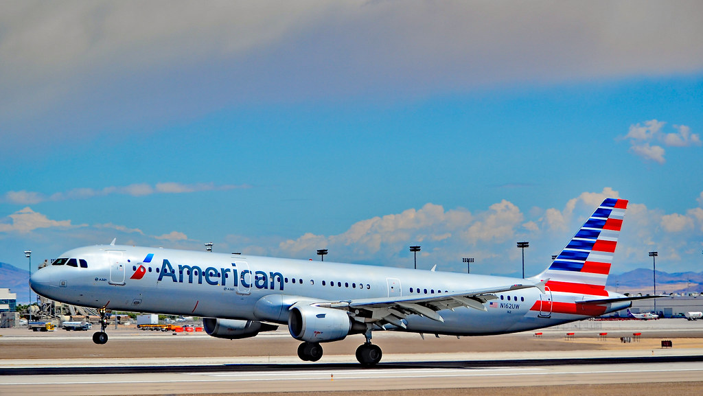 Photo of American Airlines N162UW, Airbus A321