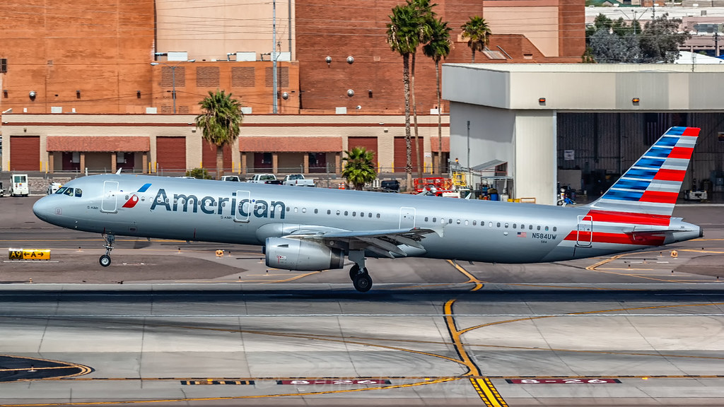Photo of American Airlines N584UW, Airbus A321