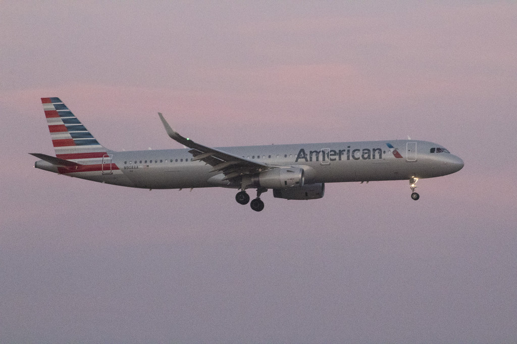 Photo of American Airlines N908AA, Airbus A321