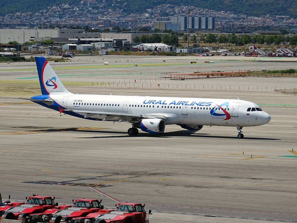 Photo of Ural Airlines VQ-BKG, Airbus A321