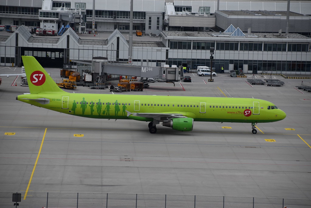 Photo of S7 Airlines VQ-BQK, Airbus A321