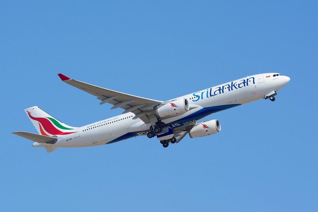 Photo of Srilankan Airlines 4R-ALM, Airbus A330-300