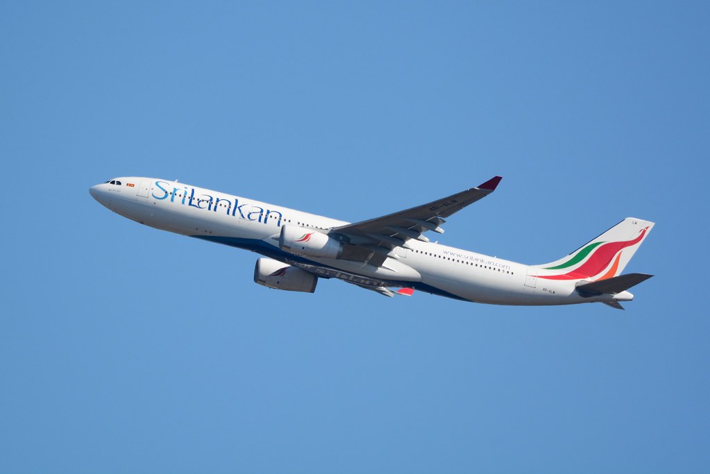 Photo of Srilankan Airlines 4R-ALM, Airbus A330-300