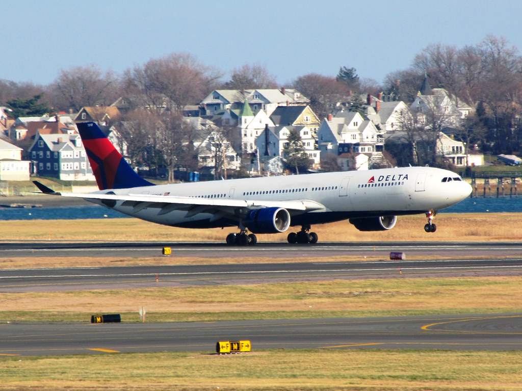 Photo of Delta Airlines N812NW, Airbus A330-300