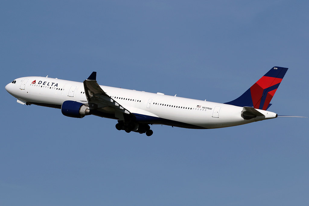 Photo of Delta Airlines N819NW, Airbus A330-300