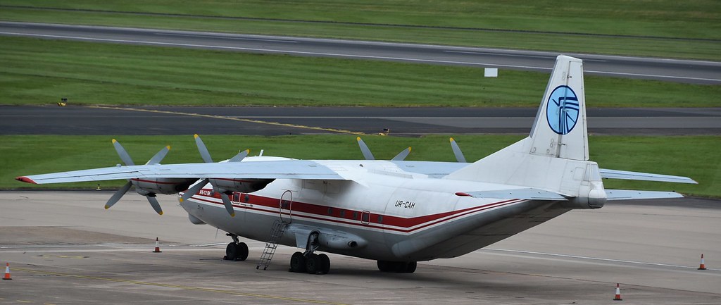 Photo of Ukraine Air Alliance UR-CAH, Antonov An-12