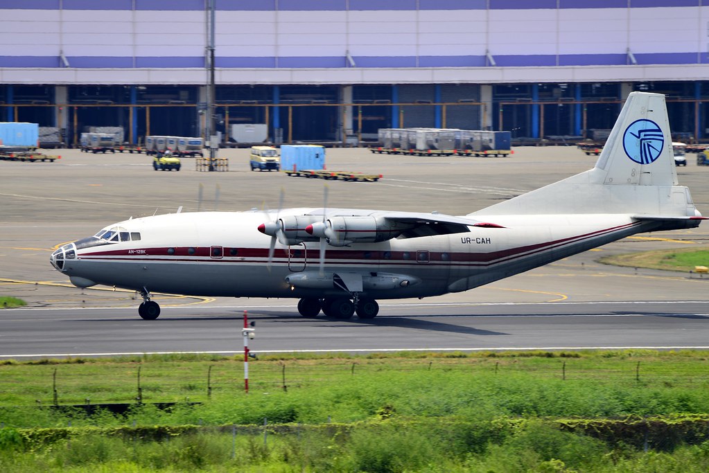 Photo of Ukraine Air Alliance UR-CAH, Antonov An-12