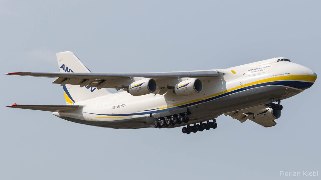 Photo of  UR-82007, Antonov An-124