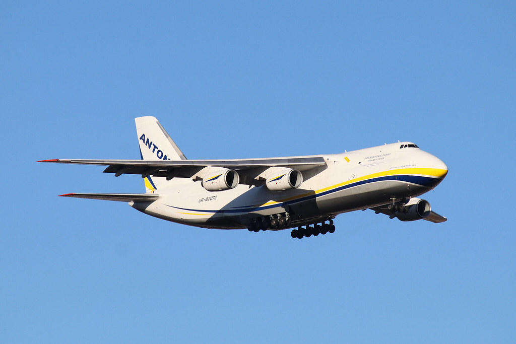 Photo of  UR-82072, Antonov An-124