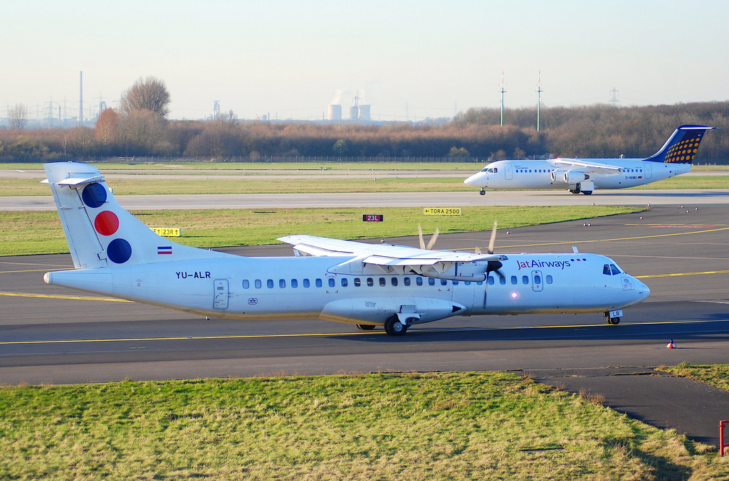 Photo of Calm Air C-FCRZ, ATR ATR-72-200
