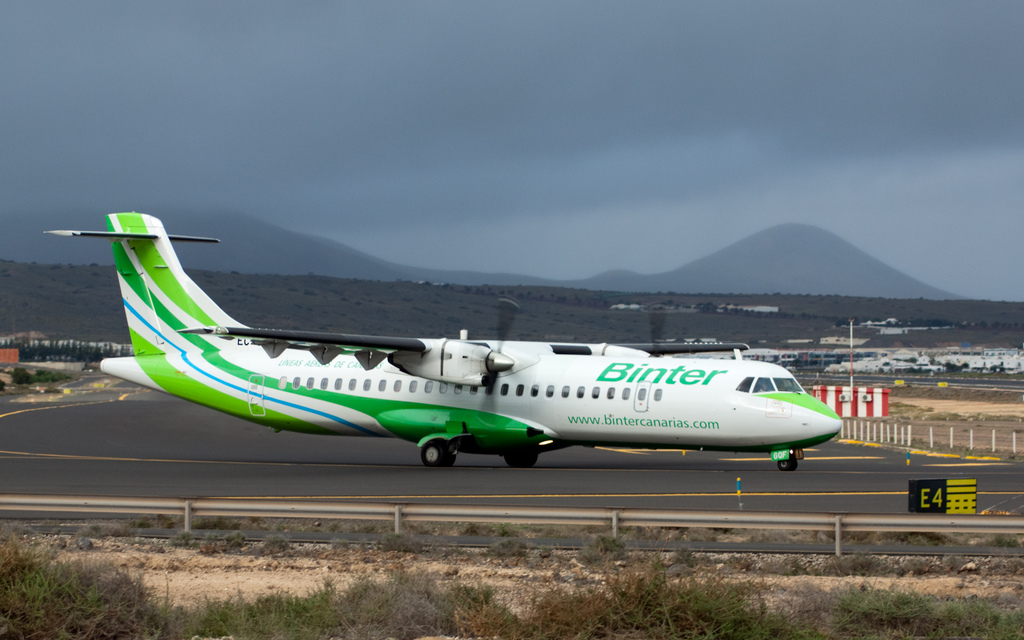 Photo of Canaryfly EC-GQF, ATR ATR-72-200
