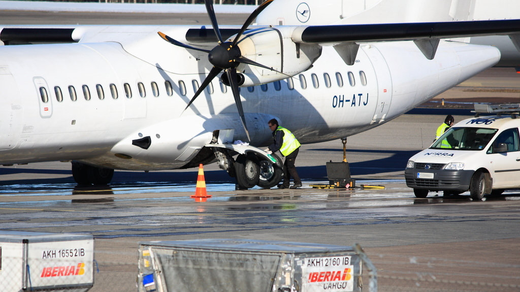 Photo of Norra OH-ATJ, ATR ATR-72-200