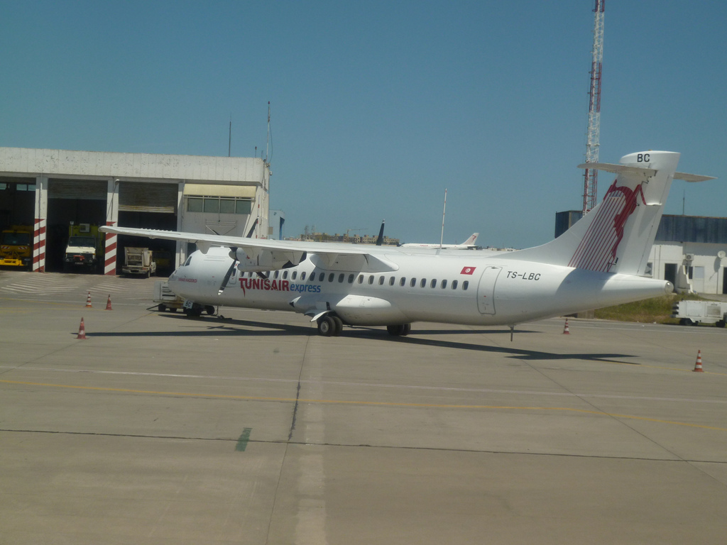 Photo of Tunisair Express TS-LBC, ATR ATR-72-200