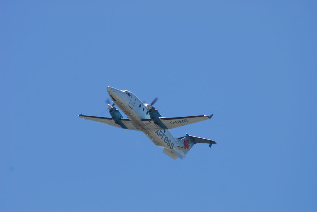 Photo of Air Georgian C-GAAR, BEECH C-12J