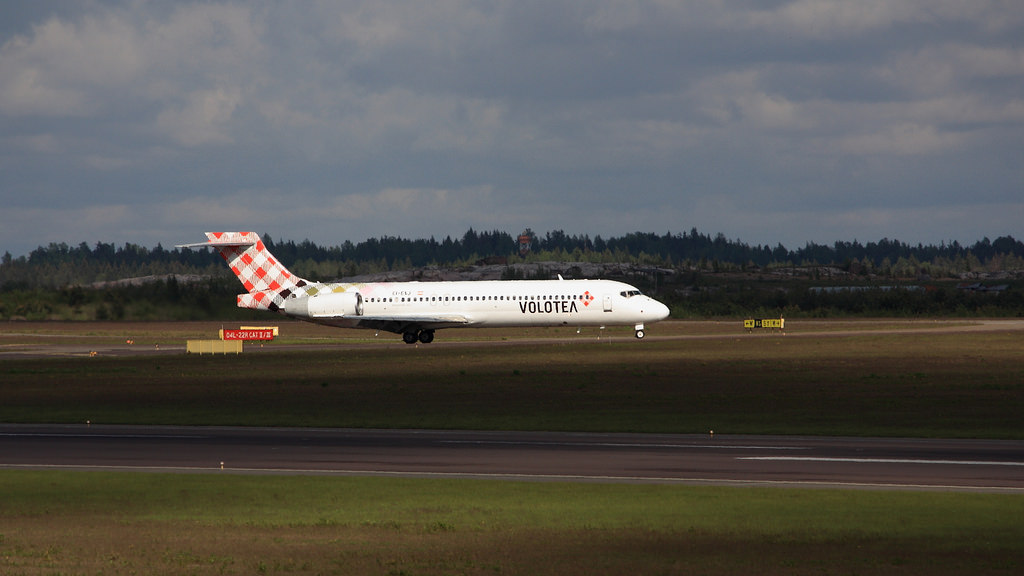 Photo of Volotea Airlines EI-EXJ, Boeing 717-200