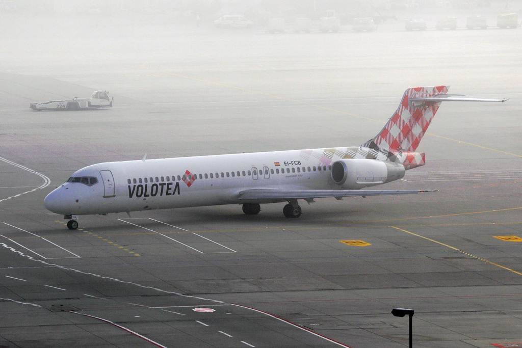Photo of Volotea Airlines EI-FCB, Boeing 717-200