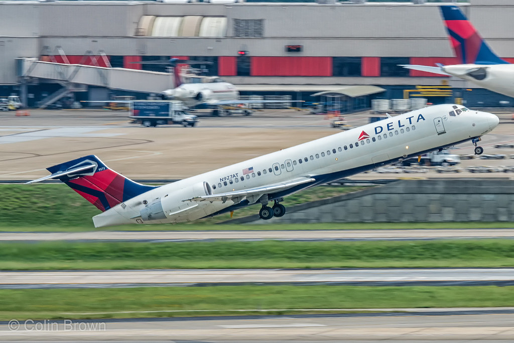 Photo of Delta Airlines N927AT, Boeing 717-200