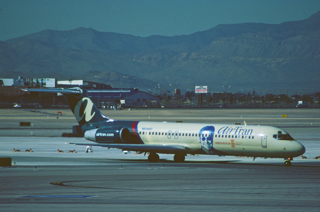 Photo of Delta Airlines N936AT, Boeing 717-200