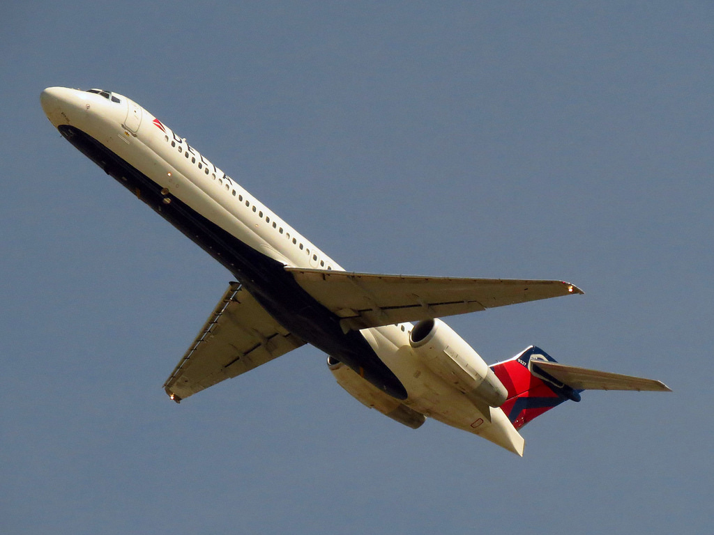 Photo of Delta Airlines N989AT, Boeing 717-200