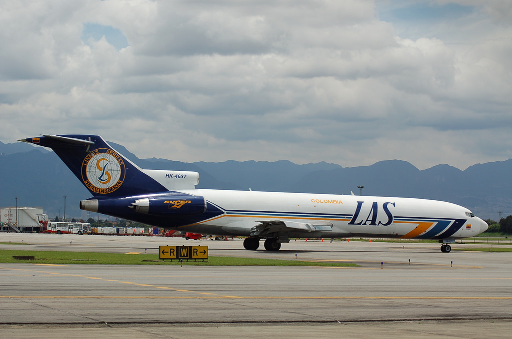 Photo of LAS Lineas Aereas Suramericanas HK-4637, Boeing 727-200