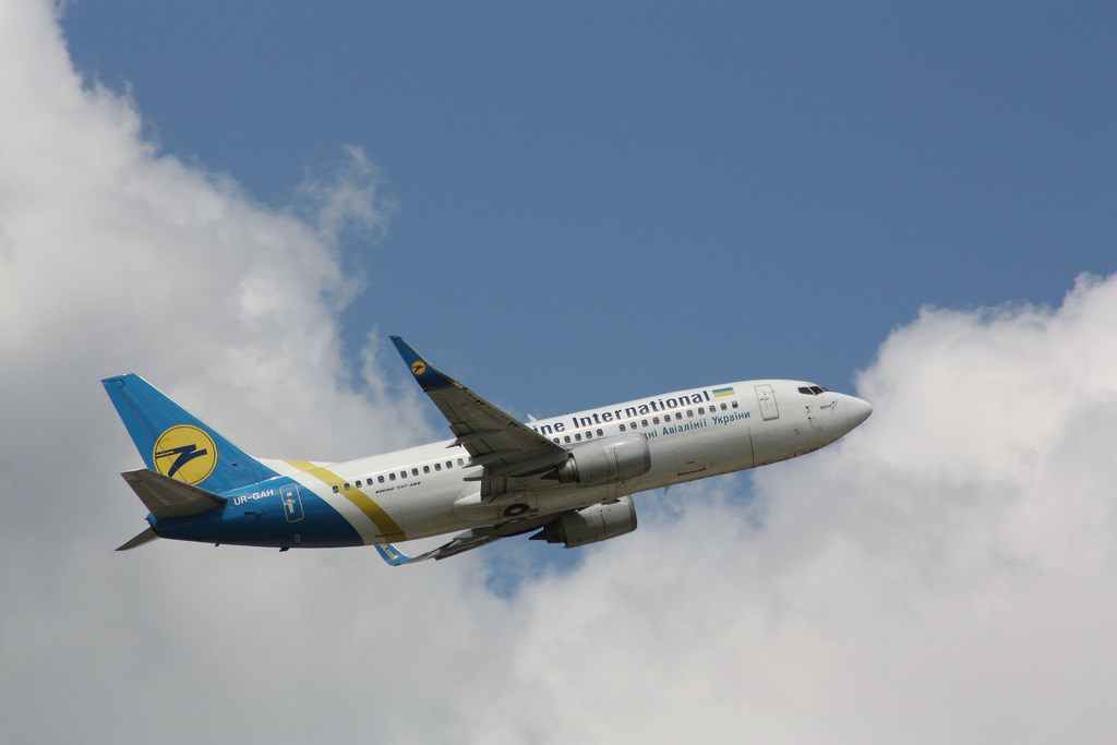 Photo of Ukraine International Airlines UR-GAH, Boeing 737-300