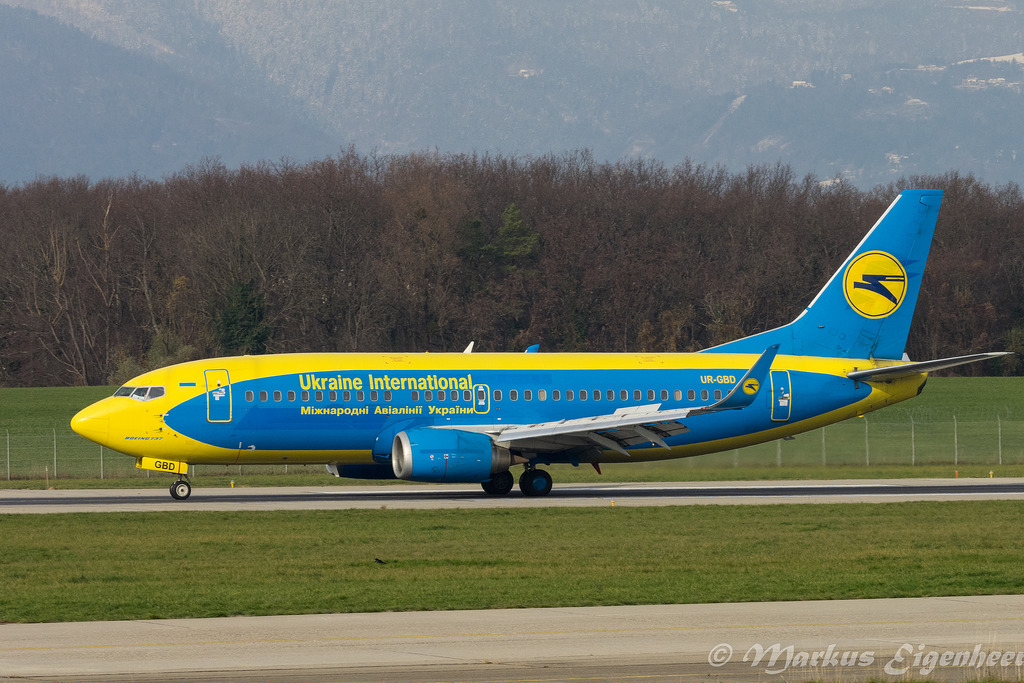 Photo of Ukraine International Airlines UR-GBD, Boeing 737-300