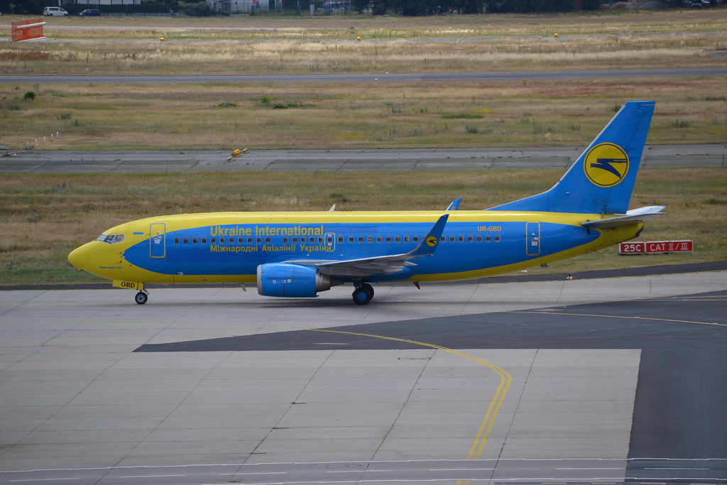 Photo of Ukraine International Airlines UR-GBD, Boeing 737-300