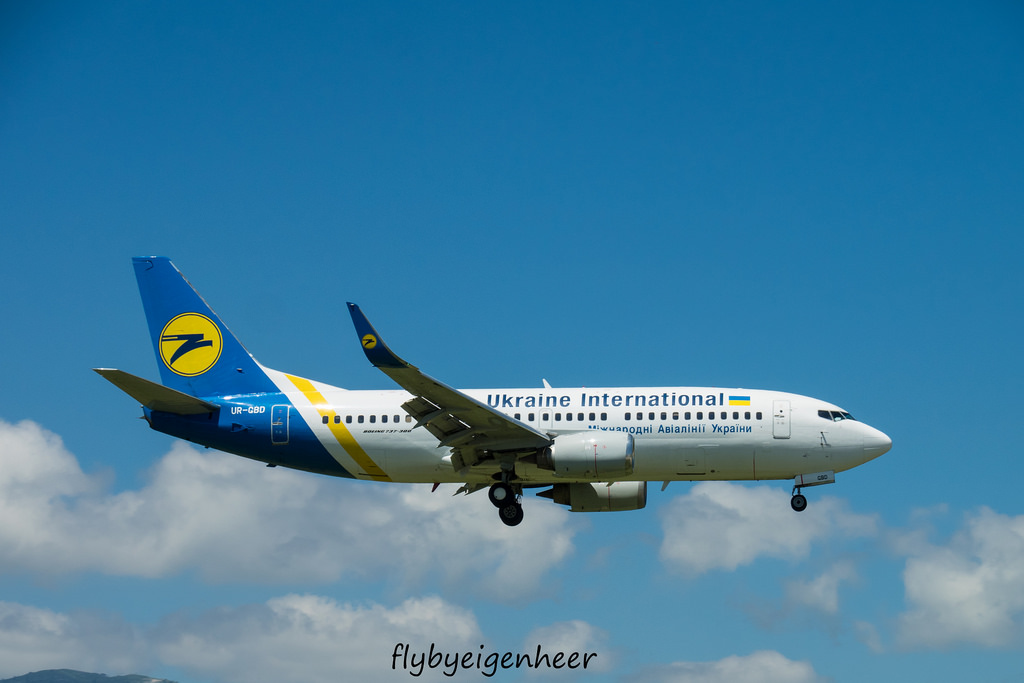 Photo of Ukraine International Airlines UR-GBD, Boeing 737-300