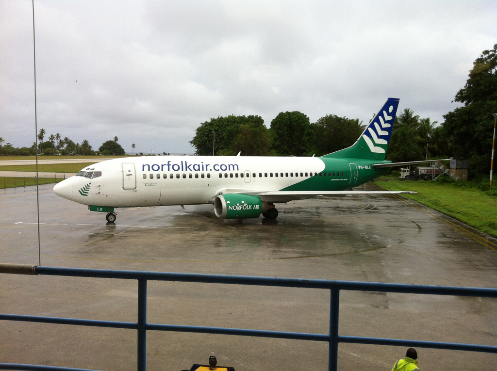 Photo of Nauru Airlines VH-NLK, Boeing 737-300