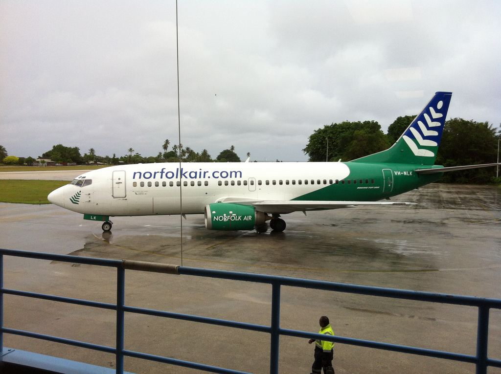Photo of Nauru Airlines VH-NLK, Boeing 737-300