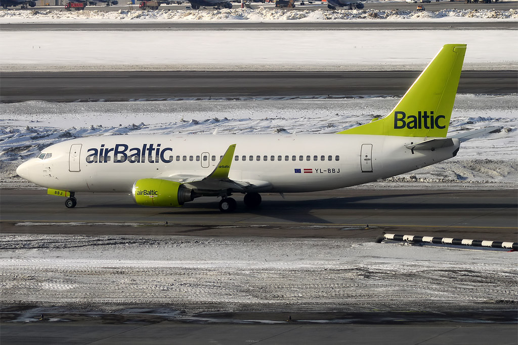 Photo of Air Baltic YL-BBJ, Boeing 737-300