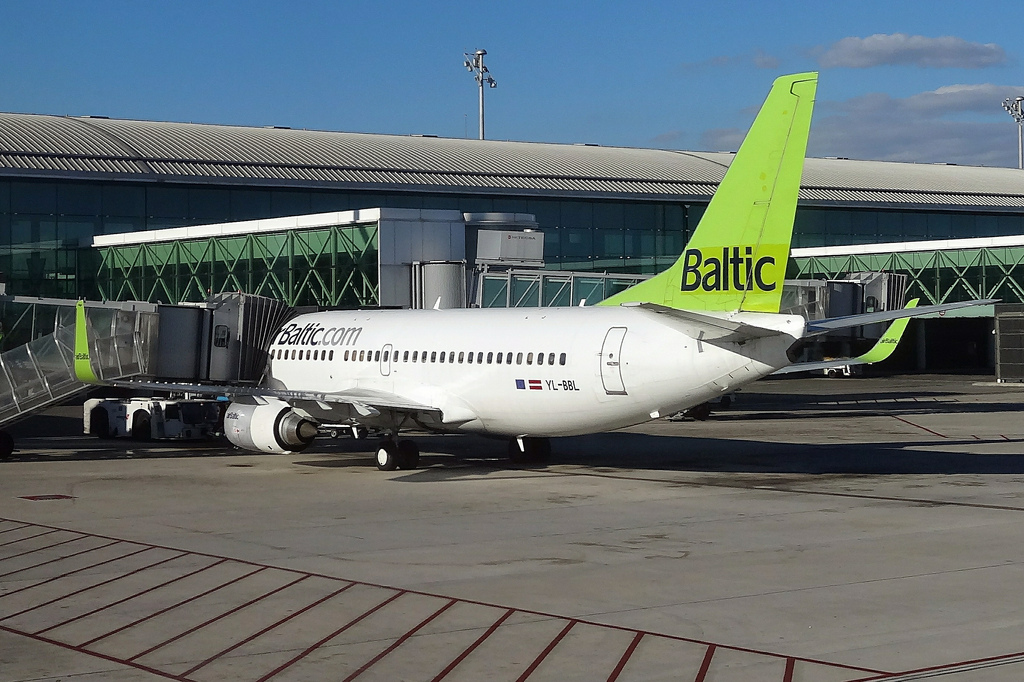 Photo of Air Baltic YL-BBL, Boeing 737-300