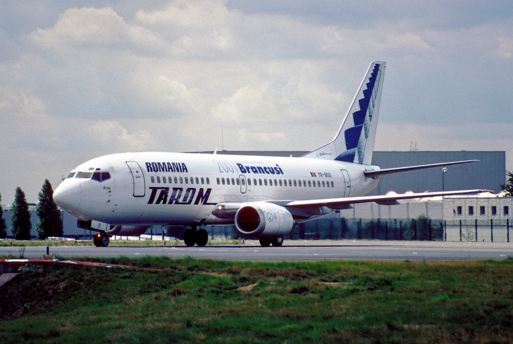 Photo of Tarom YR-BGD, Boeing 737-300