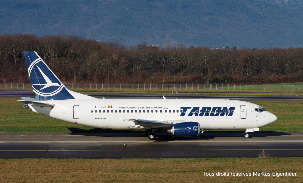 Photo of Tarom YR-BGE, Boeing 737-300