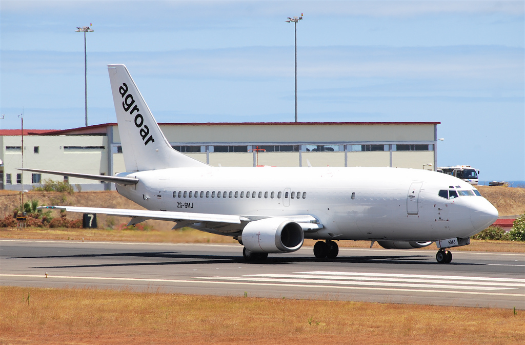 Photo of Safair ZS-SMJ, Boeing 737-300