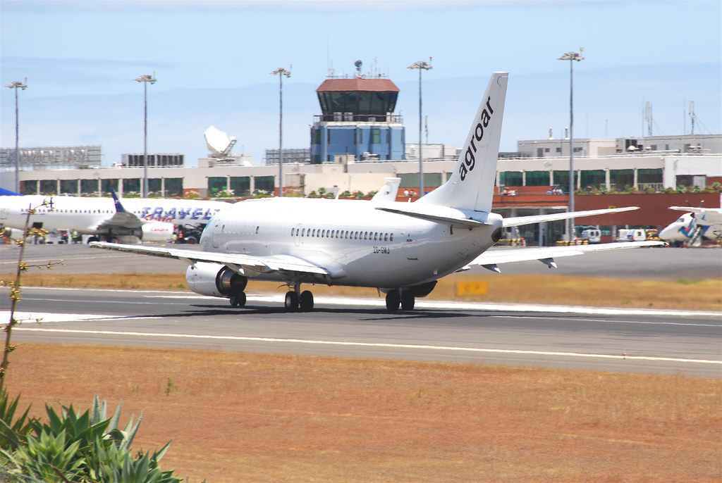 Photo of Safair ZS-SMJ, Boeing 737-300